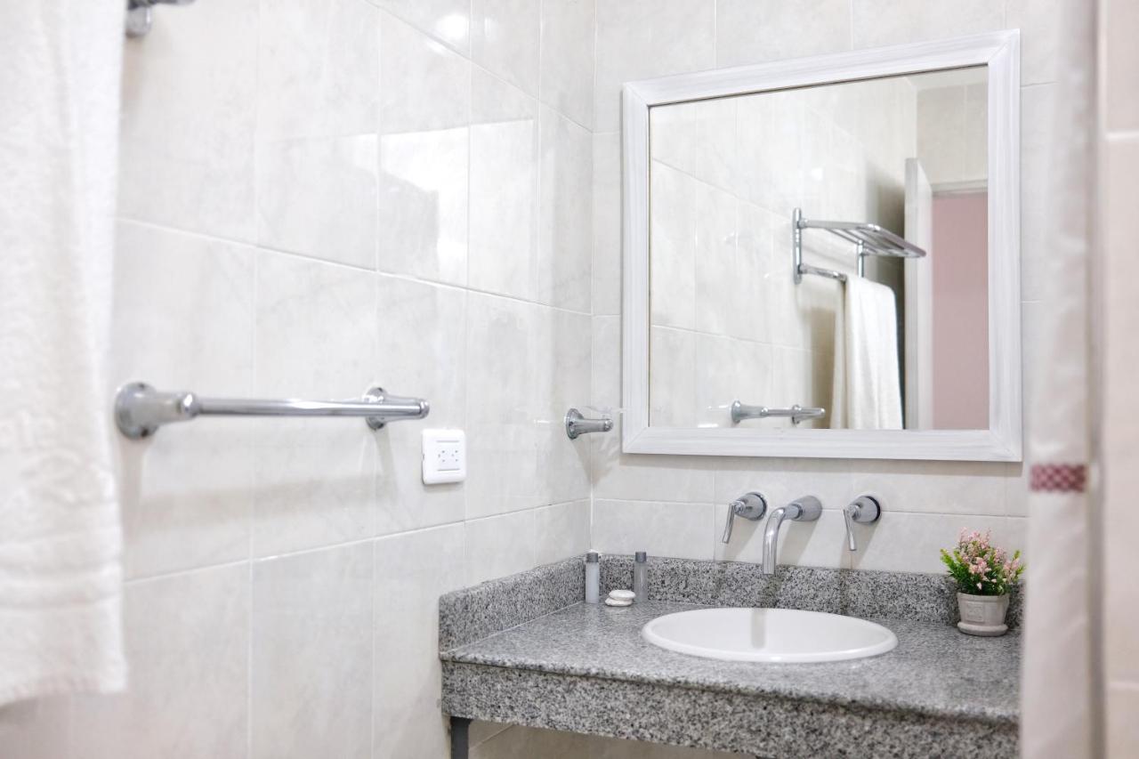 Hotel La Riviera Санта Марта Екстериор снимка