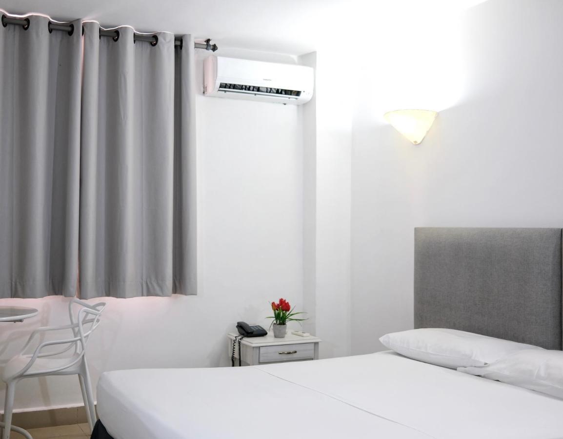 Hotel La Riviera Санта Марта Екстериор снимка