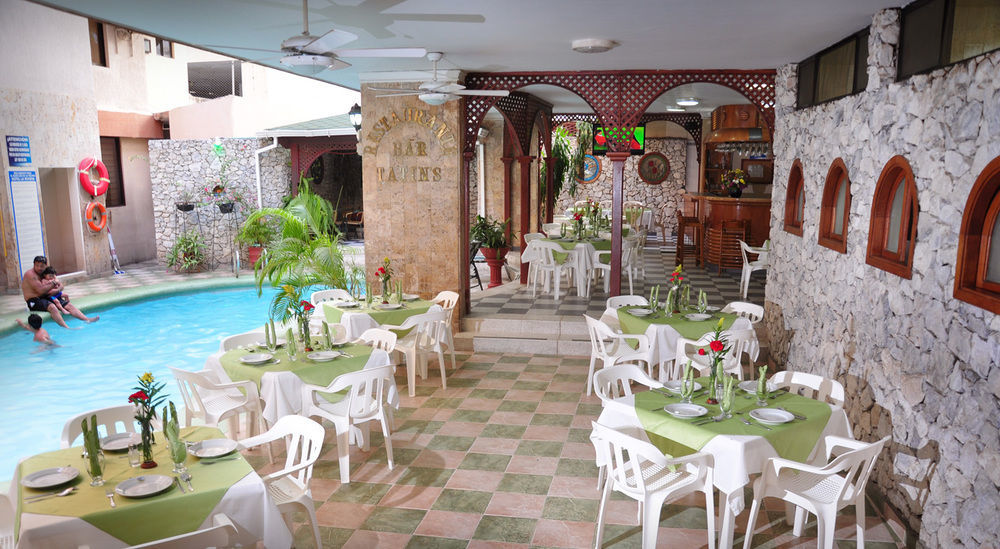 Hotel La Riviera Санта Марта Екстериор снимка