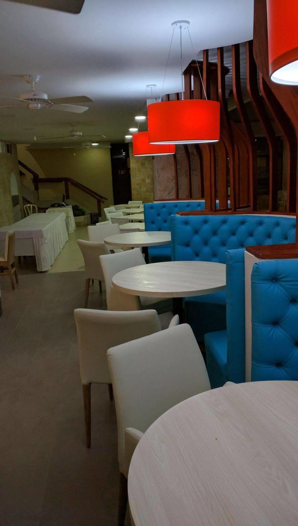 Hotel La Riviera Санта Марта Екстериор снимка