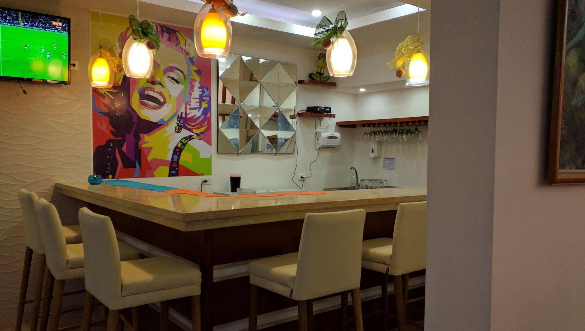 Hotel La Riviera Санта Марта Екстериор снимка